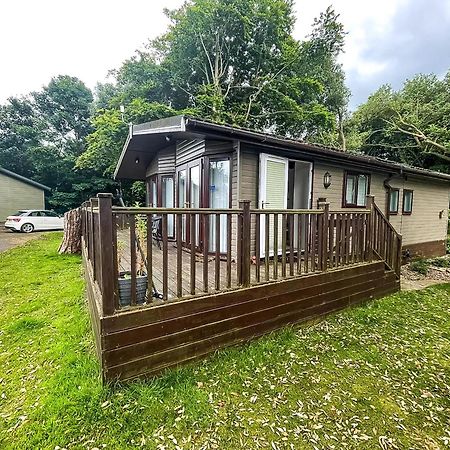 Pet Friendly, Luxury Lodge With Decking In Suffolk Near The Beach Ref 32108A Lowestoft Exterior foto